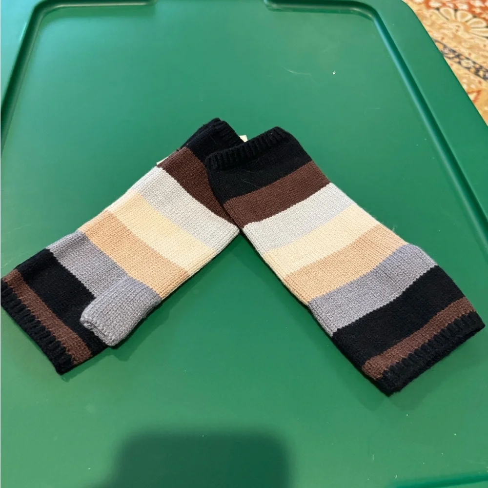 NWT‎ On 34th by Macys Women’s Striped Fingerless Gloves Casual Neutral Colors